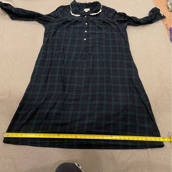 Lanz of Salzburg classic flannel modest nightgown - Picture 7 of 11